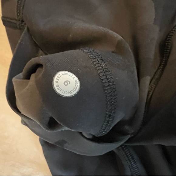 Lululemon Swift Speed High-Rise Crop 21"
Heritage 365 Camo Deep Coal Multi 🔥 - Picture 7 of 8